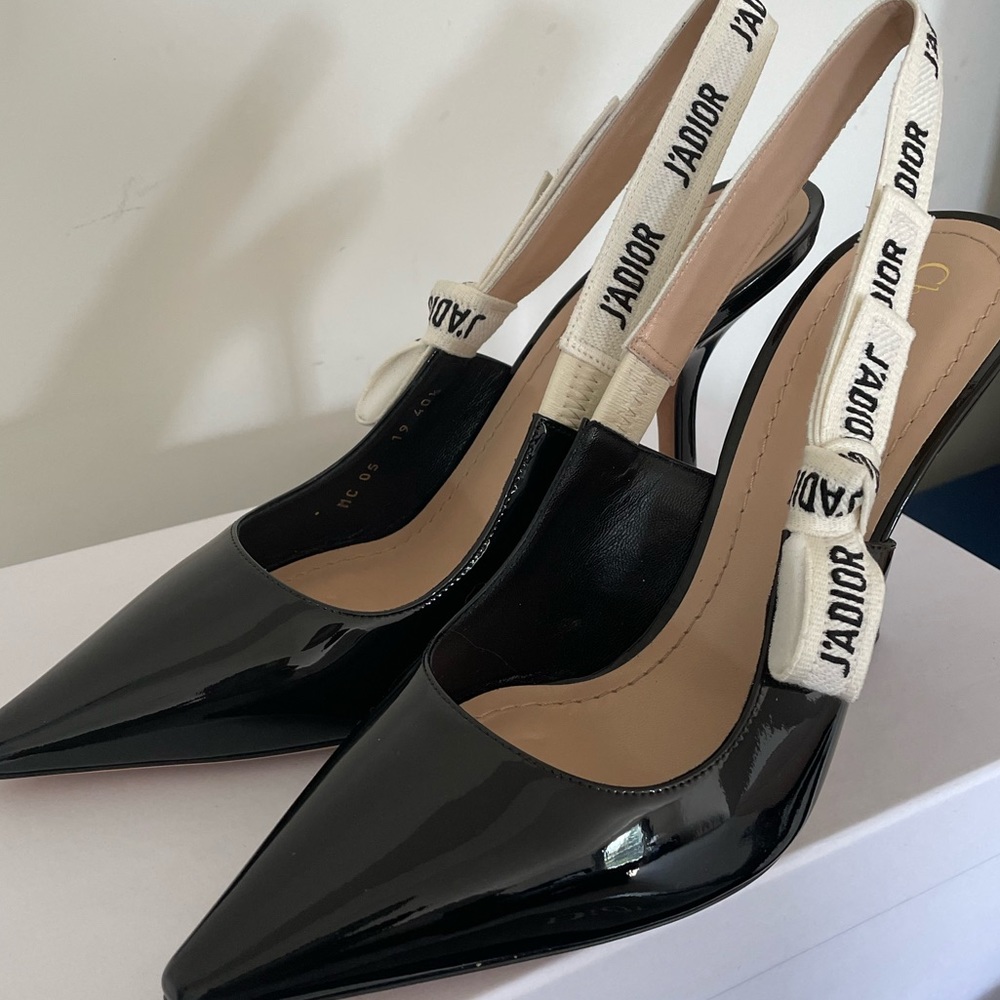 J’adior slingback pump